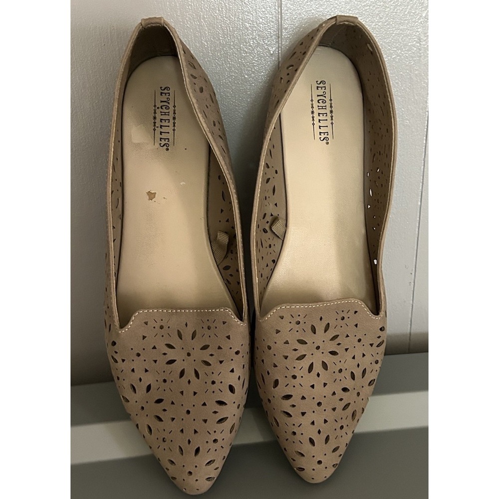 Women's Seychelles Beige Pointed Toe Ballet Flats Slip On Shoes Size 10